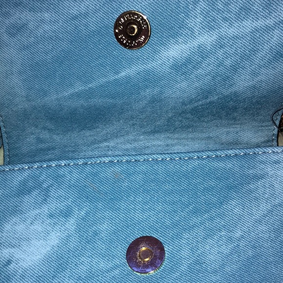 BRAND NEW✨ Pretty Baby Blue Spring Purse! - Picture 3 of 7